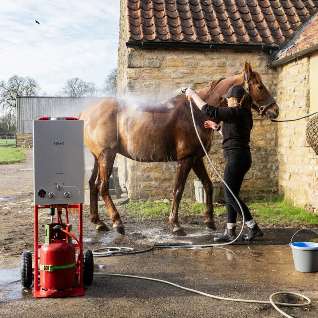 PetJet Gas Horse Portable Hot Wash Shower | 18L